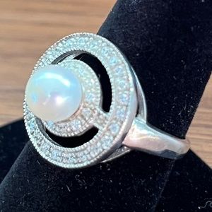 Vintage Crystal, Pearl, and Silver Ring.  Double open circle w/Pearl center.